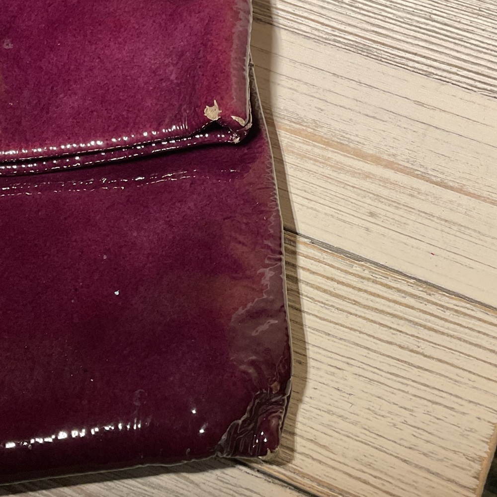 Dooney & Bourke Maroon Burgundy Patent Leather Fold Over Clutch/Shoulder Bag - Picture 4 of 9